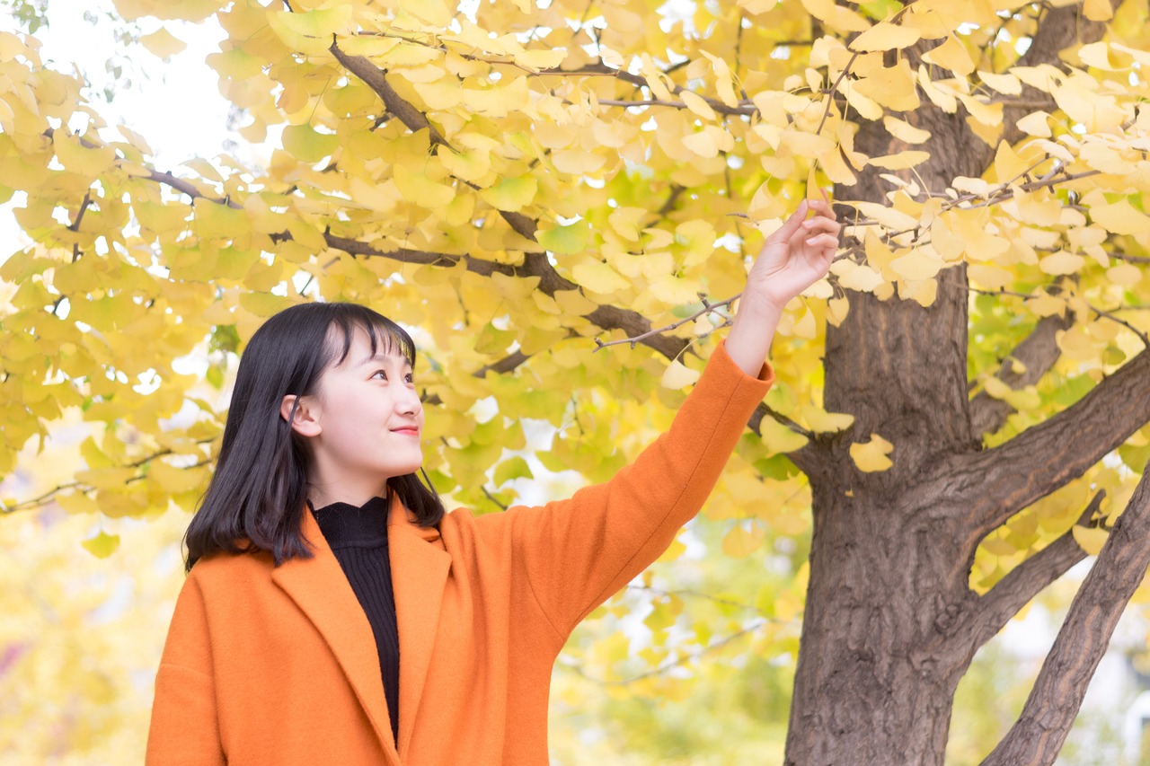 女大学生兼职现象，挑战与机遇并存，展现多元发展之路